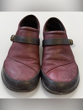 Merrell-Women's Dassie slip on Leather shoes strap deep red espresso Comfy Sz 10